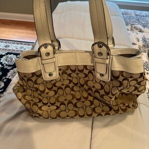 Coach tote in great condition